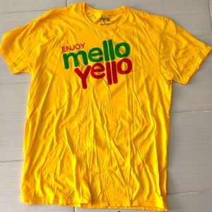 MELLO YELLO T SHIRT by COCA COLA